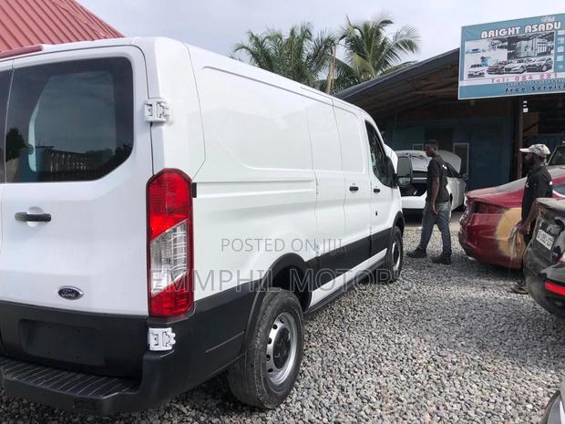 Ford Transit 2015 White · Photo 5
