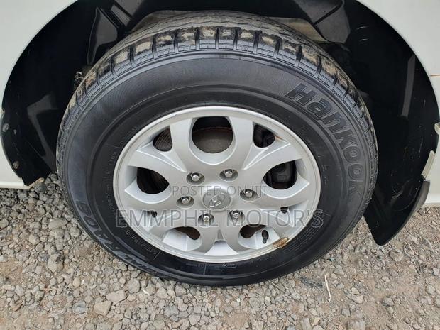 Hyundai Starex 2013 White · Photo 5