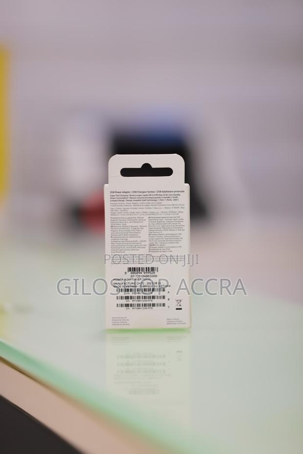 Samsung 25w Pd Adapter Usb-C · Photo 2