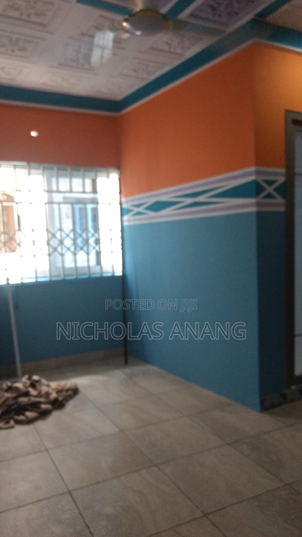 1bdrm Apartment in Dorns Properties, New Town for rent · Photo 2