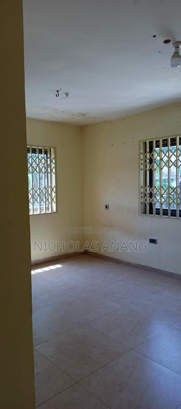 1bdrm Apartment in Dorns Properties, New Town for rent · Photo 4