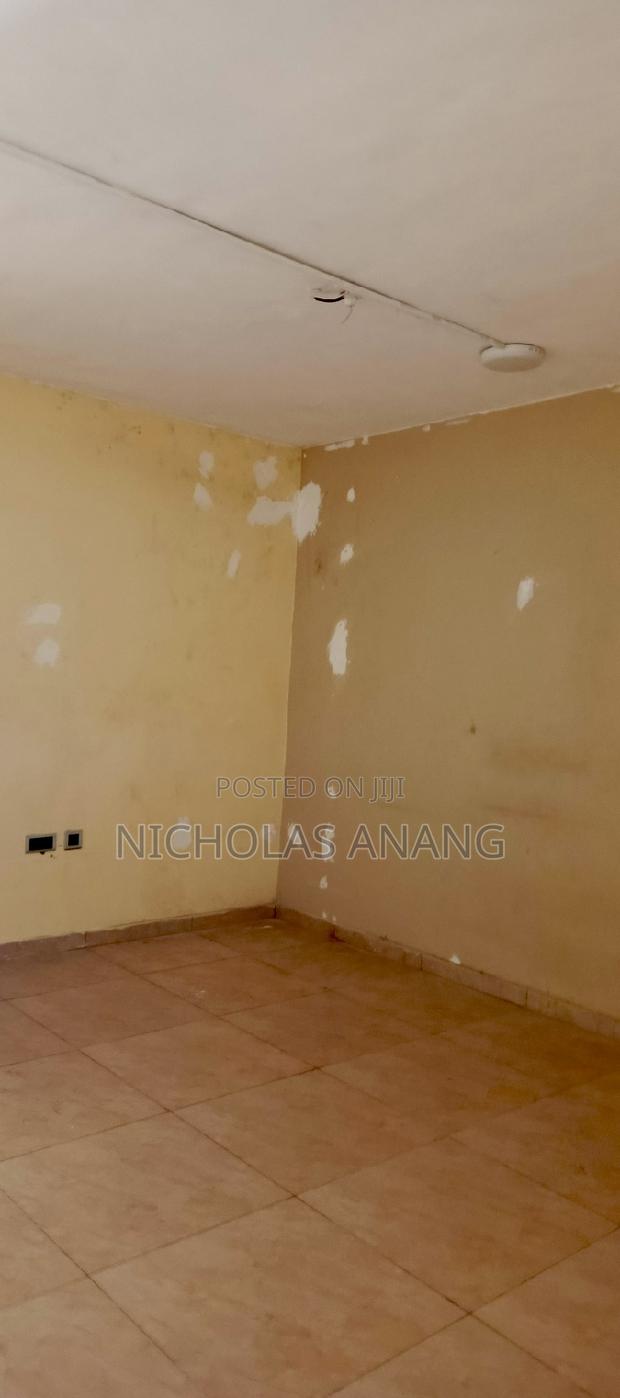 1bdrm Apartment in Dorns Properties, New Town for rent · Photo 8
