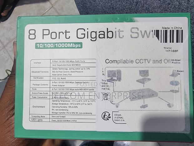 8 Ports Gigabit Switch · Photo 2