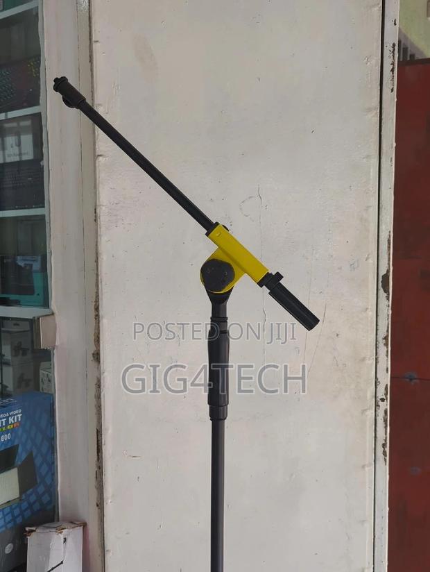 Heavy Duty Microphone Stand With Quick Release · Photo 2