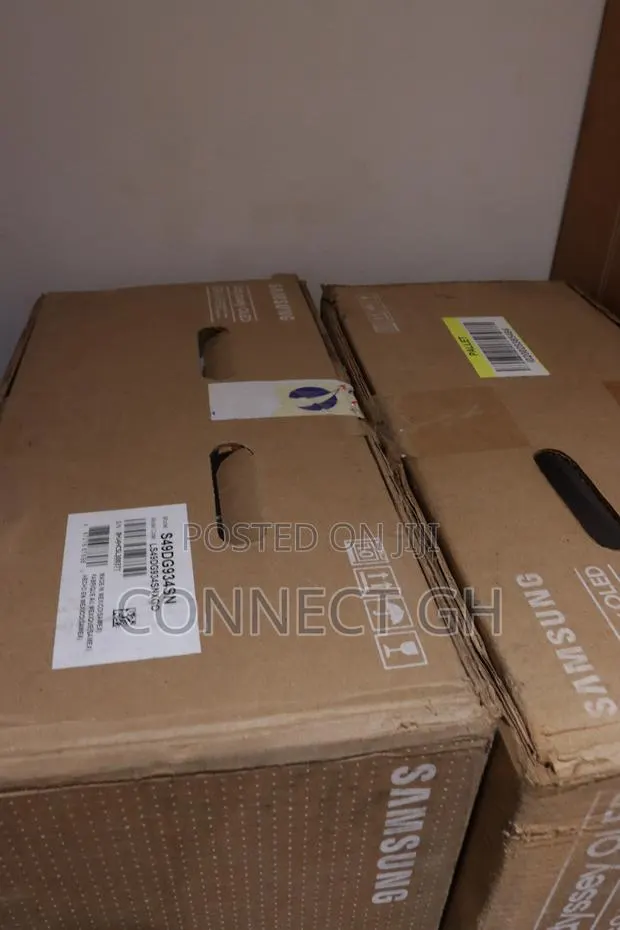 Samsung LS49DG934SNXGO Odyssey G9 49" Dual QHD (5120 X 1440) 240Hz · Photo 1