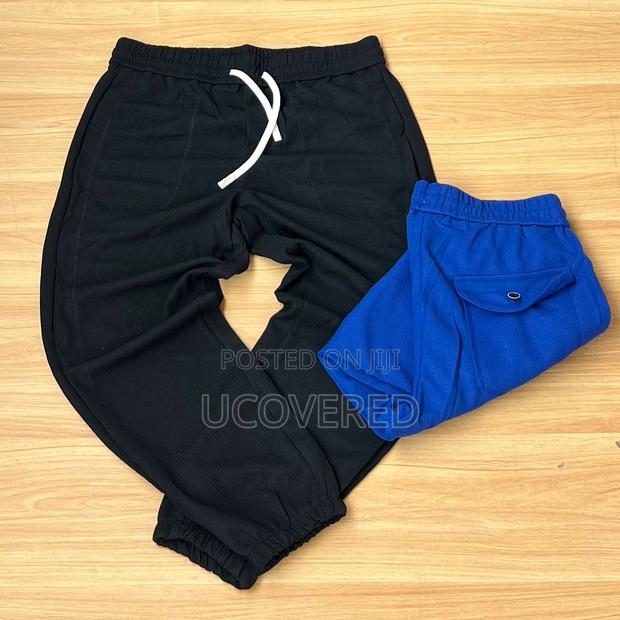 High Quality Unisex Joggers · Photo 7