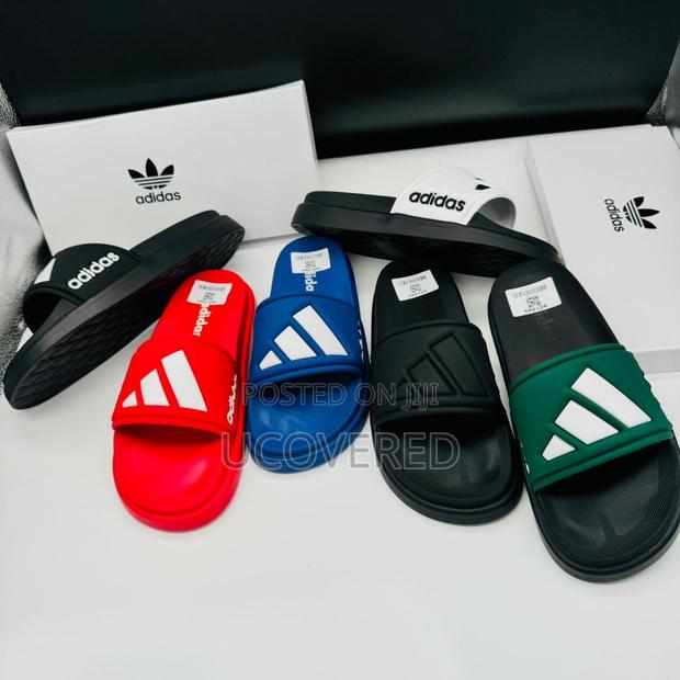 Adidas Unisex Quality Slides/Slippers · Photo 1