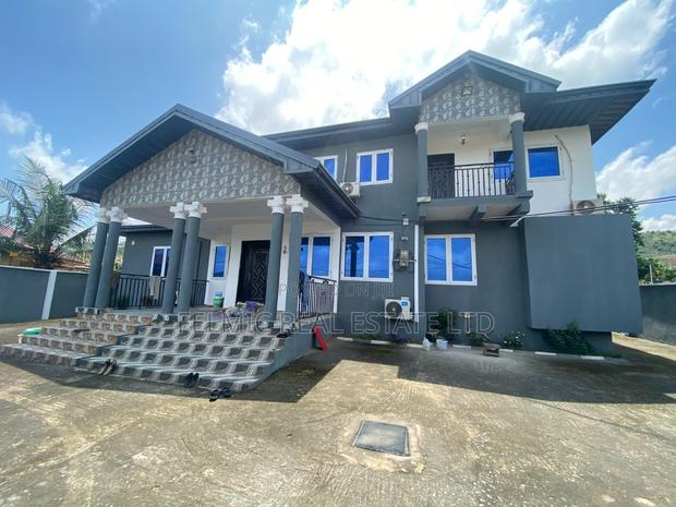 6bdrm Duplex in Felmic Real Estate, Pokuase for sale · Photo 3