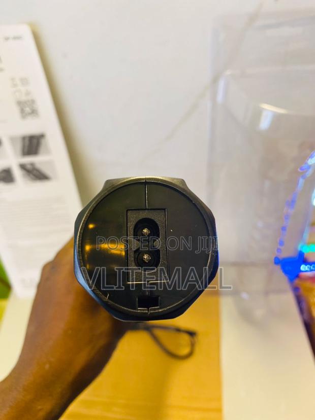 Dp 595 C Rechargeable Torch · Photo 3