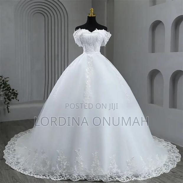 Wedding Gown · Photo 4