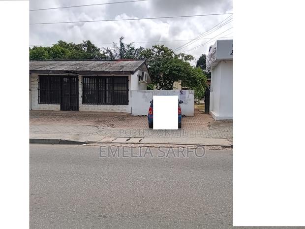 Plots of Land at Osu for Long Lease · Photo 3