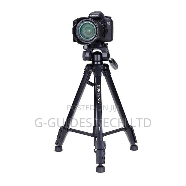 VCT-668 Professional Tripod STAND for Phone and DSLR Camera · Photo 5