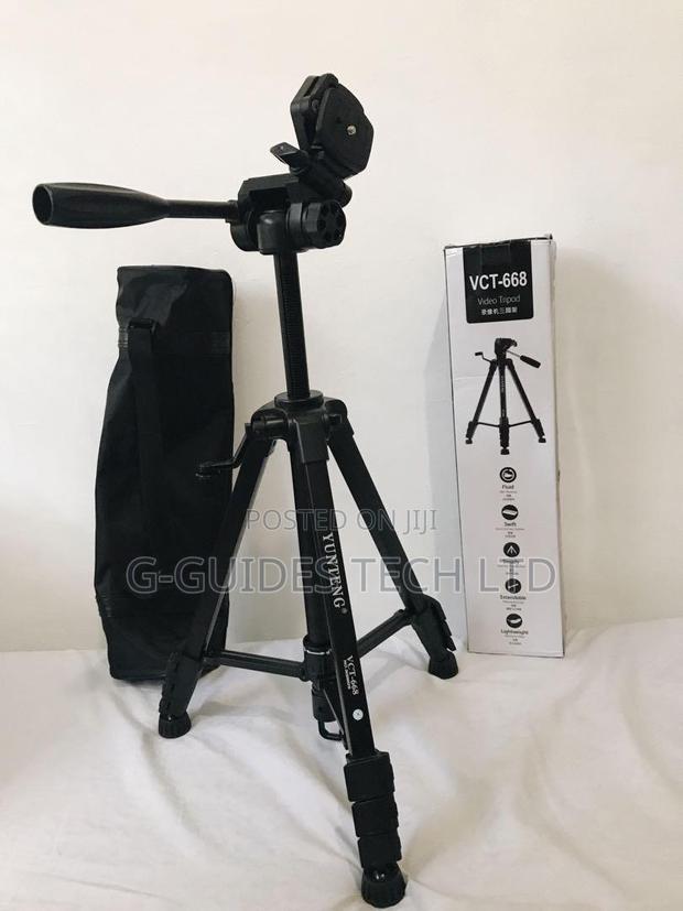 VCT-668 Professional Tripod STAND for Phone and DSLR Camera · Photo 1