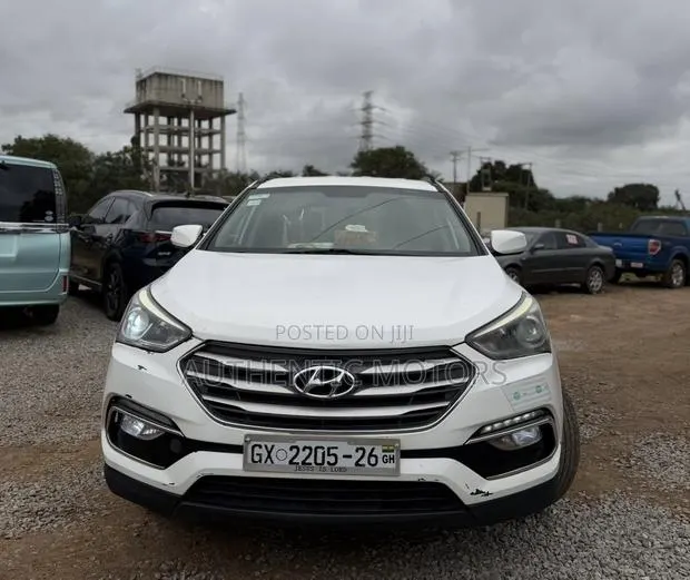 Hyundai Santa Fe SE AWD 2017 White · Photo 1