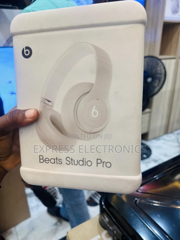 Best Buy Beats Studio Pro Headphones · Photo 1