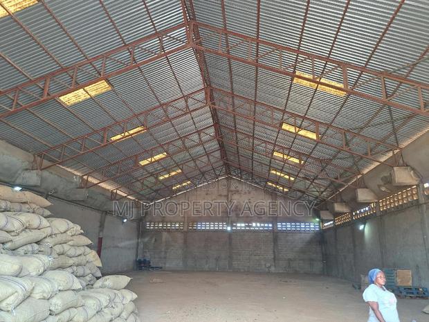 700 SQM Warehouse at Tema · Photo 5