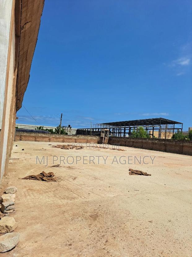 700 SQM Warehouse at Tema · Photo 6