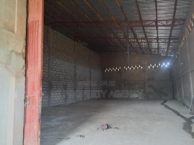 400 SQM Roadside Warehouse · Photo 1