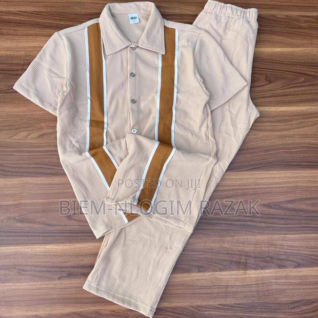 High Quality Top N Down Available in Stock · Photo 3