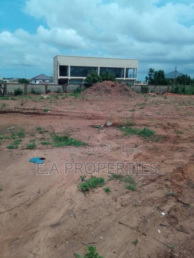 Litigation Free Land · Photo 6