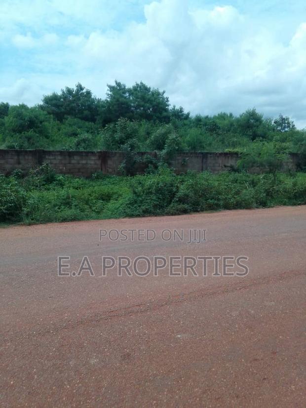 Land for Sale at Lakeside · Photo 6