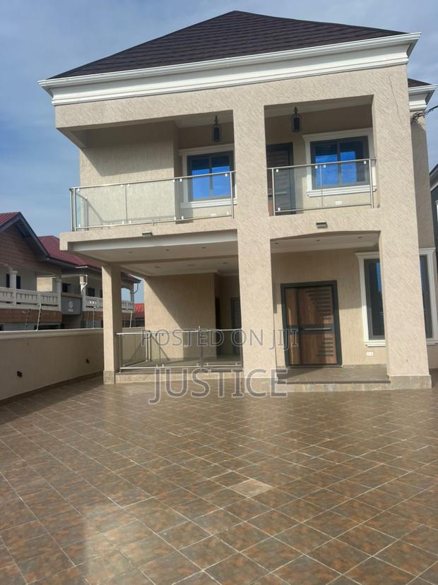 4bdrm Duplex in Ablekuma Odumase for sale · Photo 1