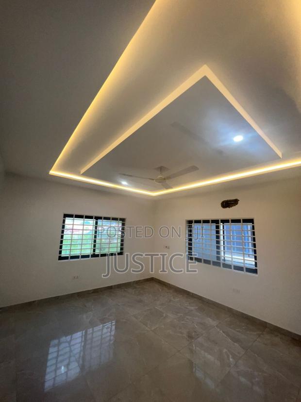 4bdrm Duplex in Ablekuma Odumase for sale · Photo 3
