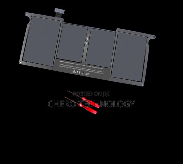 Macbook Air (A1406) BATTERY · Photo 1
