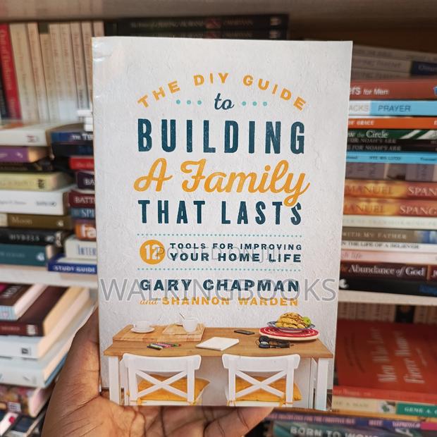 The DIY Guide to Building a Family That Lasts Gary Chapman · Photo 1