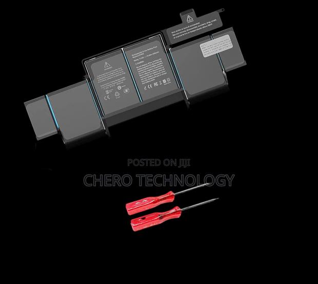 Macbook Pro(A1502) BATTERY · Photo 1