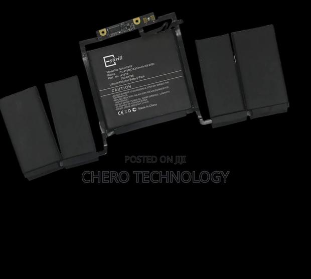 Apple Macbook Pro (1819)BATTERY · Photo 1