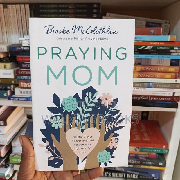 Praying Mom · Photo 1