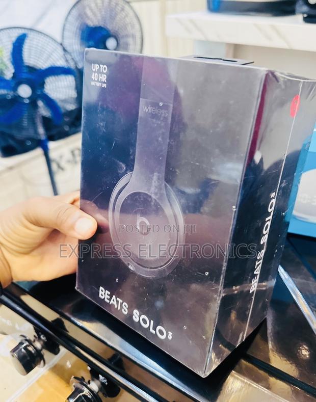 Text Us for Your Beat Solo 3 —Headphone · Photo 1