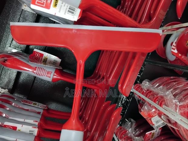 Floor Squeegee · Photo 5