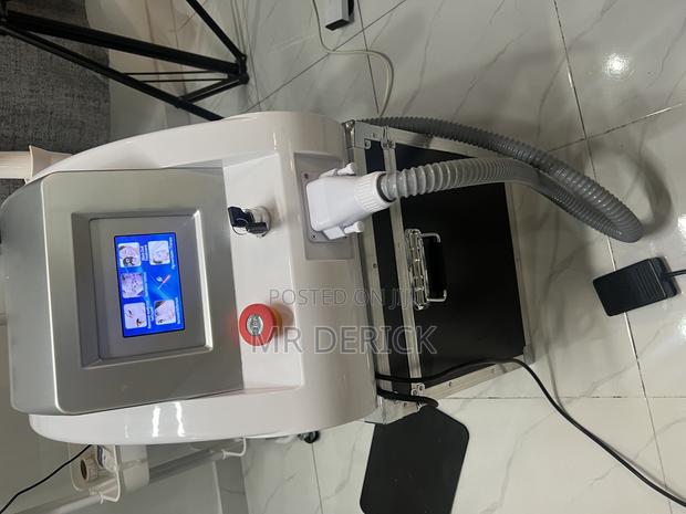 Q- Switch Laser Tattoo Removal Machine · Photo 2
