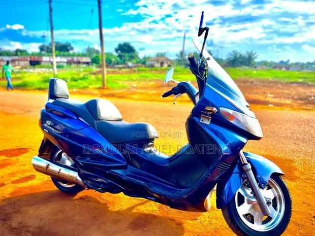 Suzuki Burgman 2018 Blue · Photo 1