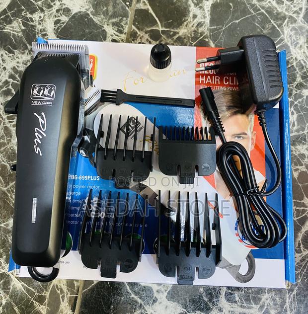 Rechargeable Professional Clipper Kiki · Photo 3