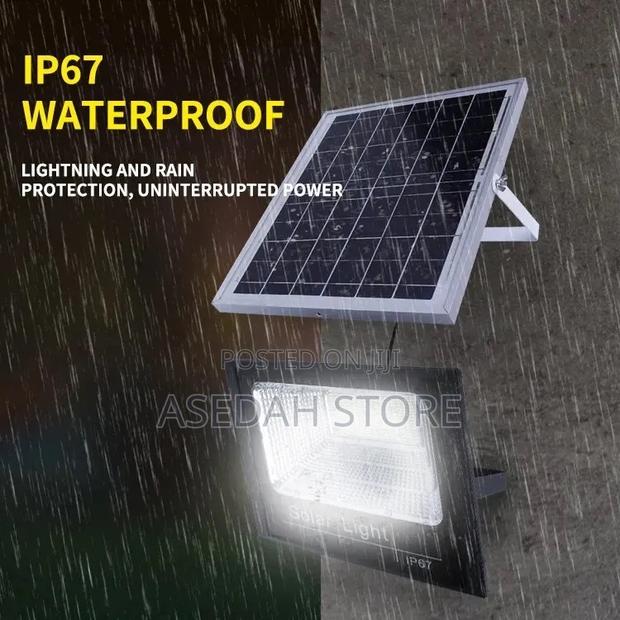 Remote Control Street Solar Light 100w · Photo 1