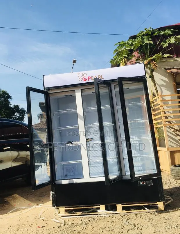 3 Doors Pearl PVC-150 Display Glass Electric Fridge · Photo 1