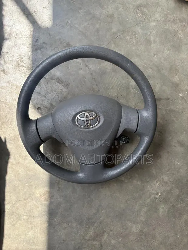 Toyota Corolla Steering Wheel Airbag 2006 2007 2008 2009 · Photo 1