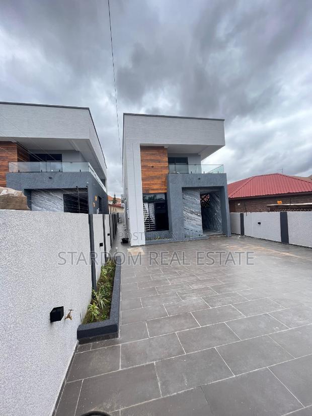 4bdrm Duplex in East Legon for rent · Photo 1