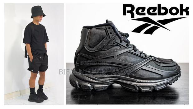 High Quality Branded Reebok Sneakers Available in Stock · Photo 1
