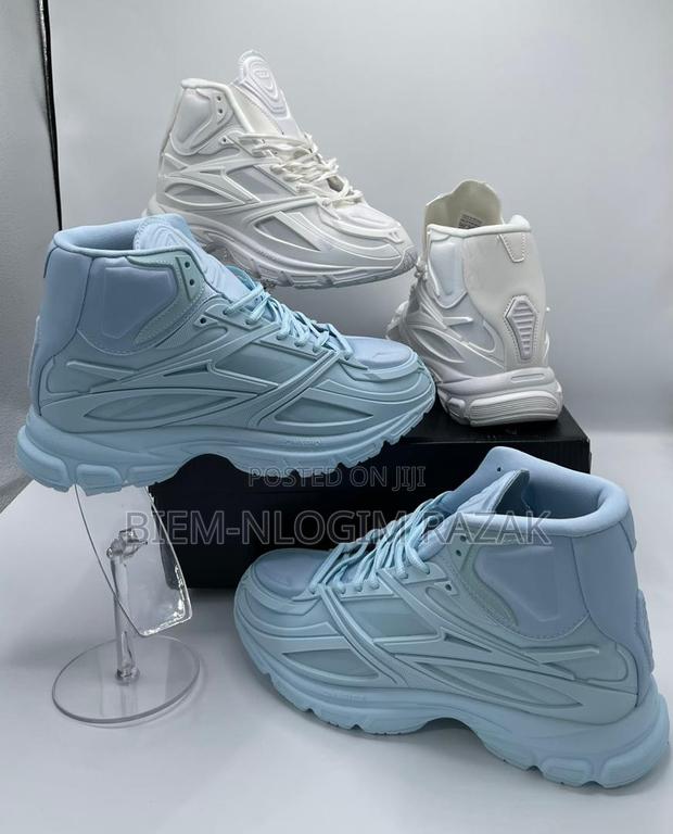 High Quality Branded Reebok Sneakers Available in Stock · Photo 5