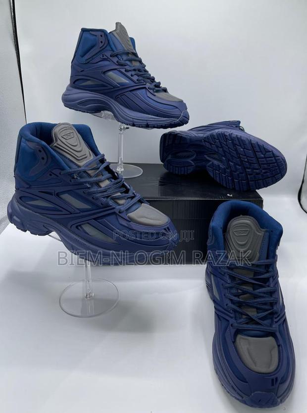 High Quality Branded Reebok Sneakers Available in Stock · Photo 6