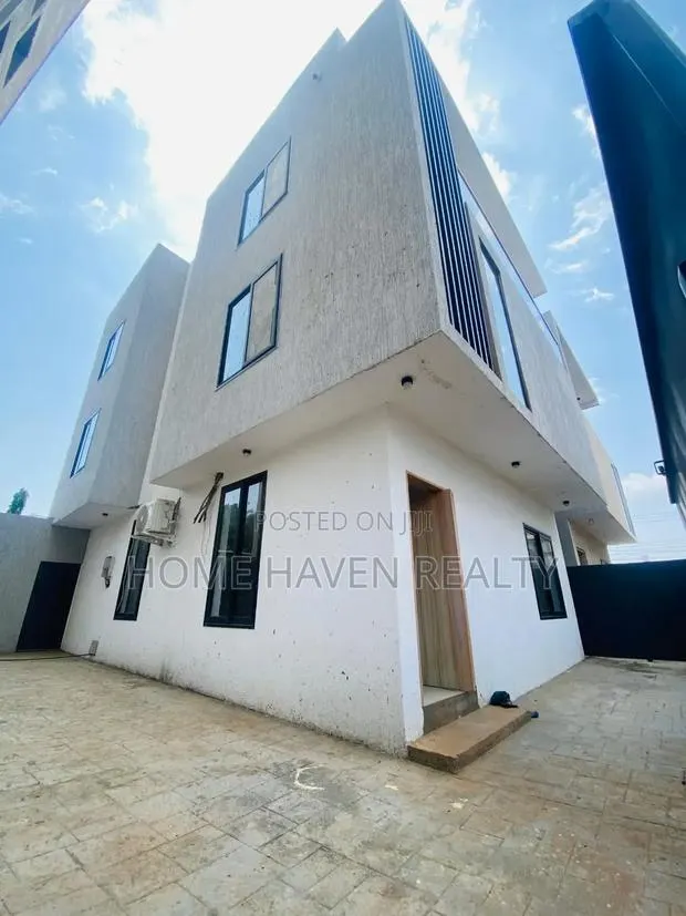 4bdrm House in Abelemkpe for sale · Photo 1