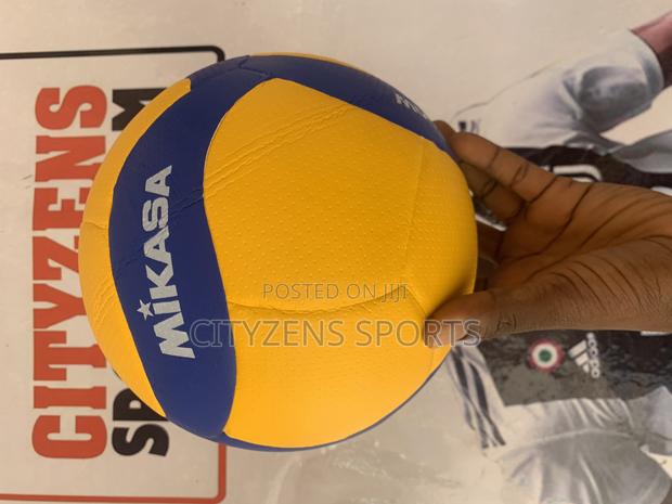 Original Mikassa Volleyball · Photo 3
