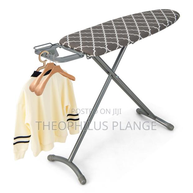 Strong Metal Ironing Board · Photo 1