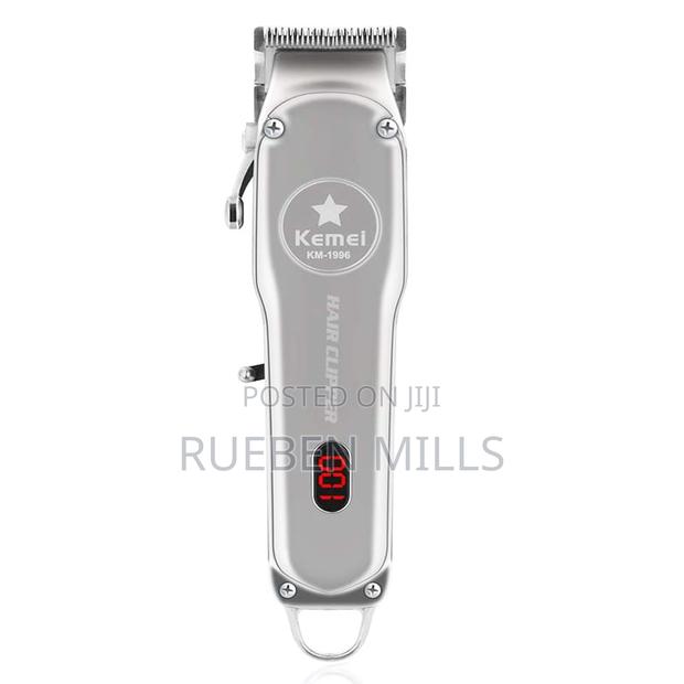First Grade Salon Hair Clipper Barbering Machine - Kemei · Photo 7
