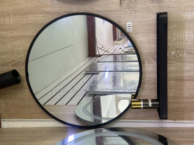 Round Mirror Shelf_black White Mirrors With Shelf · Photo 3