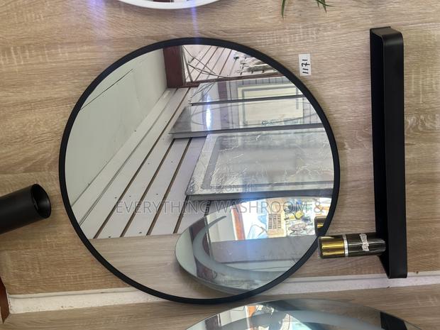 Round Mirror Shelf_black White Mirrors With Shelf · Photo 4